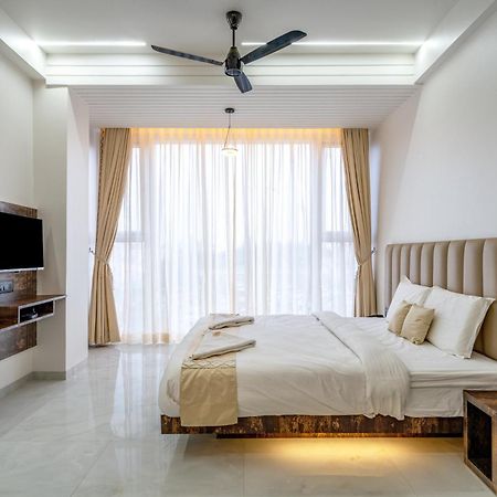 Hotel Darshan Executive Tuljapur Buitenkant foto