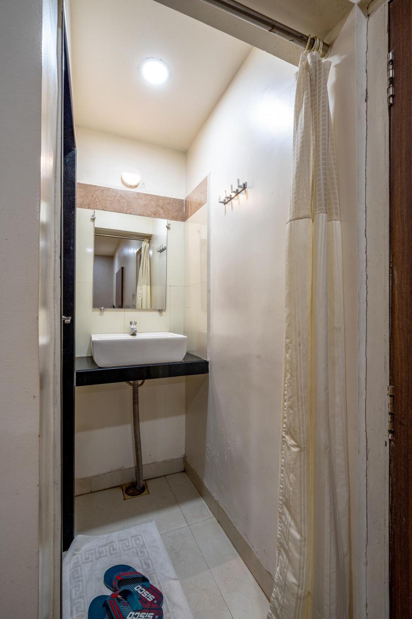 Hotel Darshan Executive Tuljapur Buitenkant foto